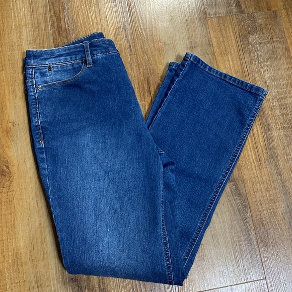Christopher & Banks boot cut blue jeans size 4P - Picture 1 of 8
